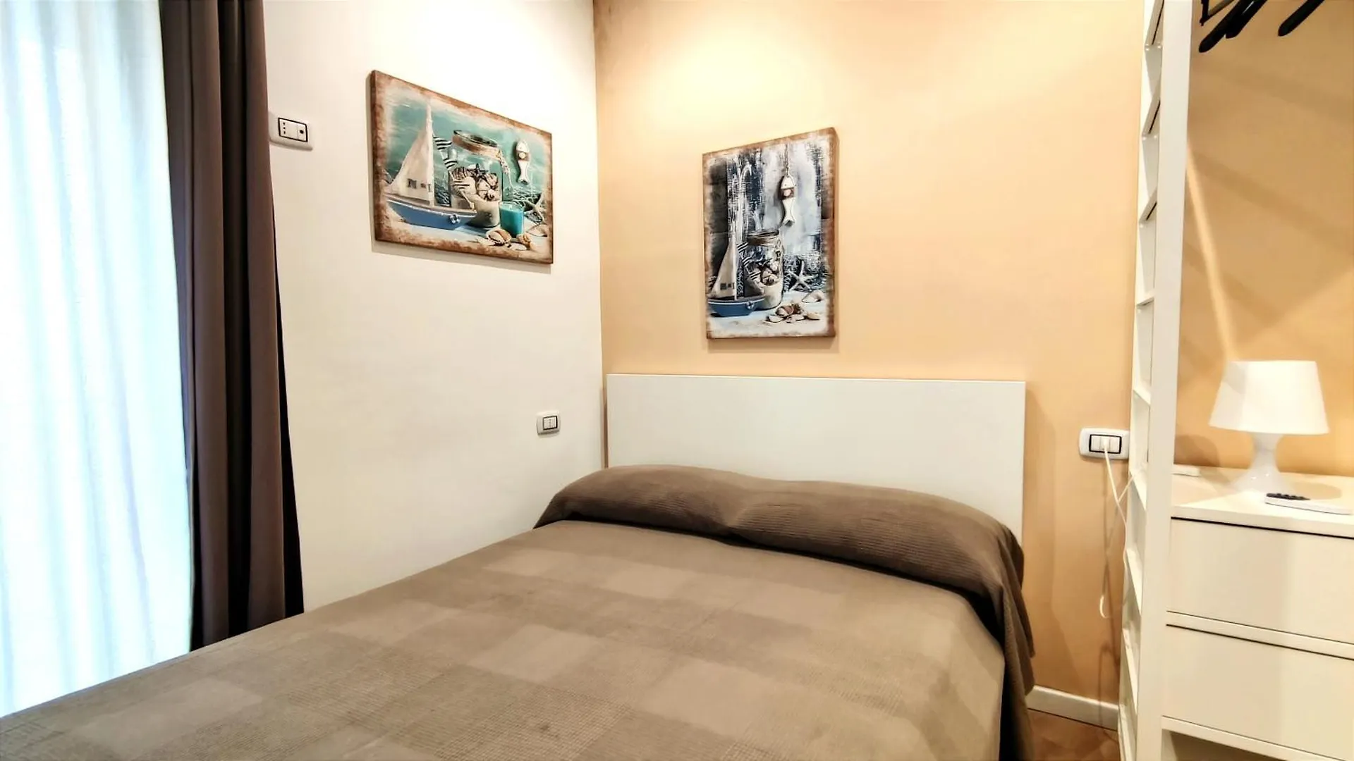 Antoinette Maison Cefalu