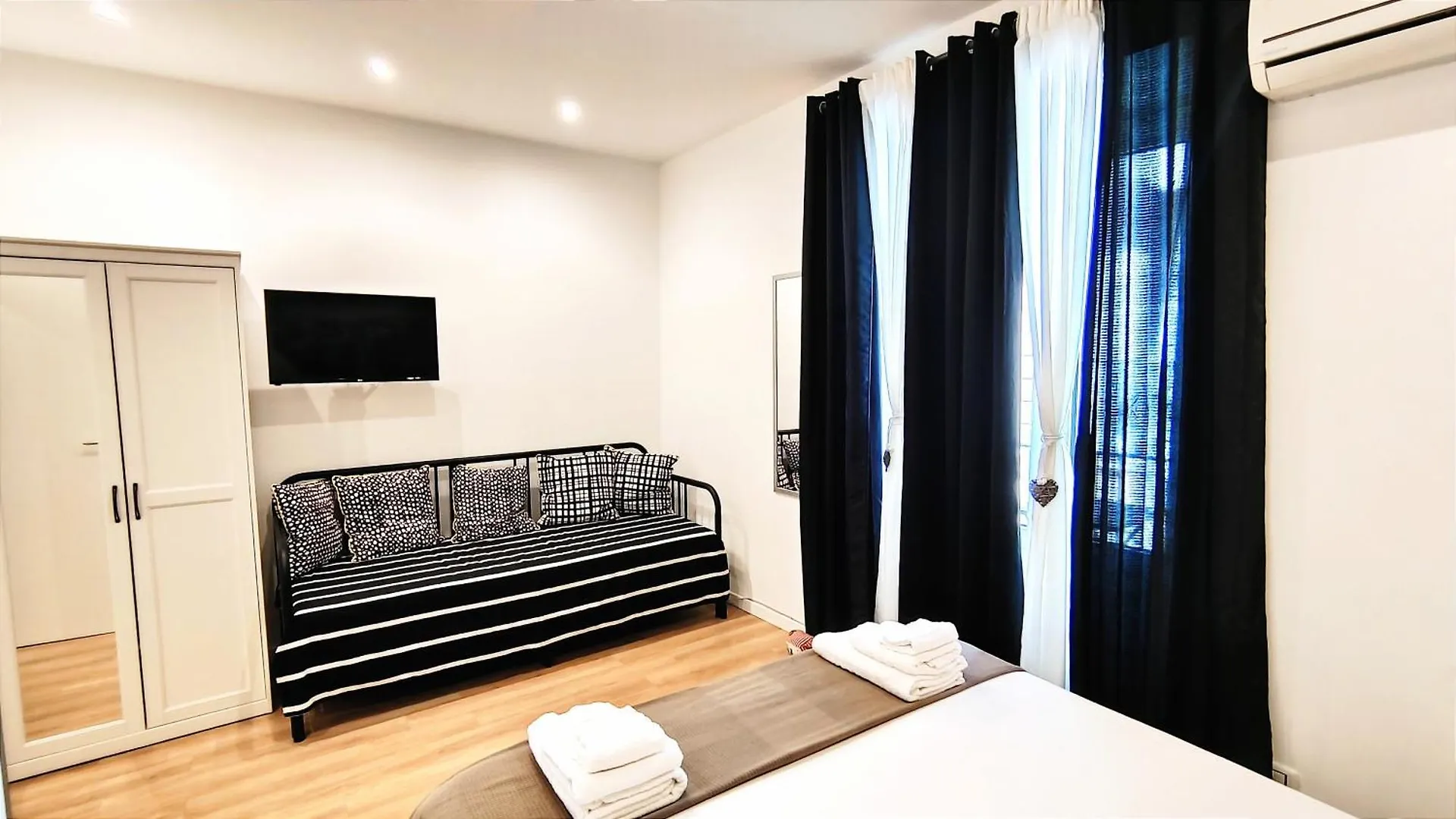 Apartment Antoinette Maison Cefalu